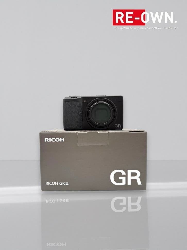 RICOH GR III | NIEUWSTAAT | 3.192 CLICKS | EXTRA'S | DOOS