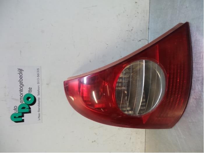 Achterlicht links van een Renault Clio (Clio 2 01-), Auto-onderdelen, Gebruikt, -, Renault, -
