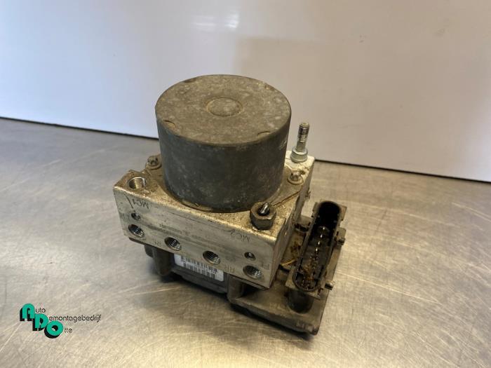 Pompe ABS d'un Mitsubishi Colt (Colt 04-), -, 3 mois de garantie, Utilisé, Mitsubishi