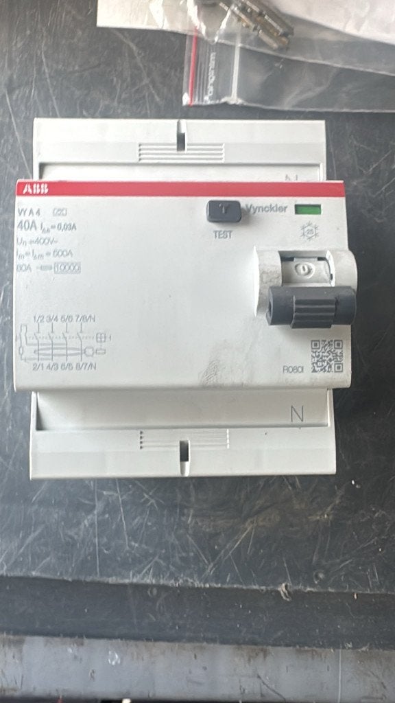 ABB automaten en differehntieels, Ophalen, Nieuw, ABB, Installatieautomaat