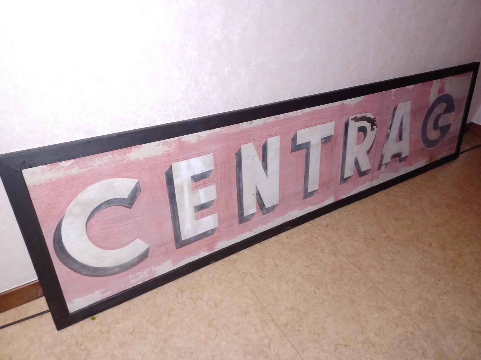 Centra reclamepaneel Kortrijk, Ophalen