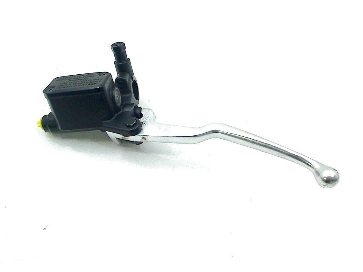 FREIN MAITRE CYLINDRE AVANT L SR COMPACT GT200 E5 (RP8MD), Dhr. S. di Majo, Utilisé, Info@cama-motorparts.nl, P.J. Troelstraweg 8 8
3144 CX  MAASSLUIS, NL