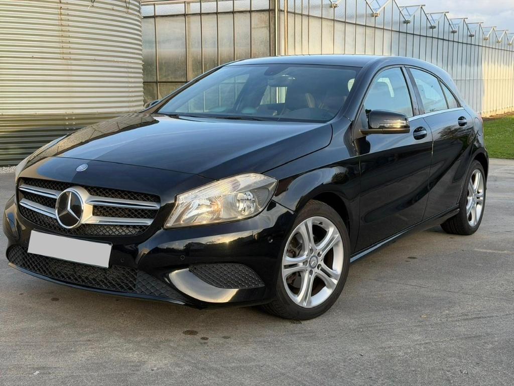 Mercedes A180 1.6 Benzine 149000km 2014 5 deurs Navigatie, Stof, Zwart, 1595 cc, 5 deurs