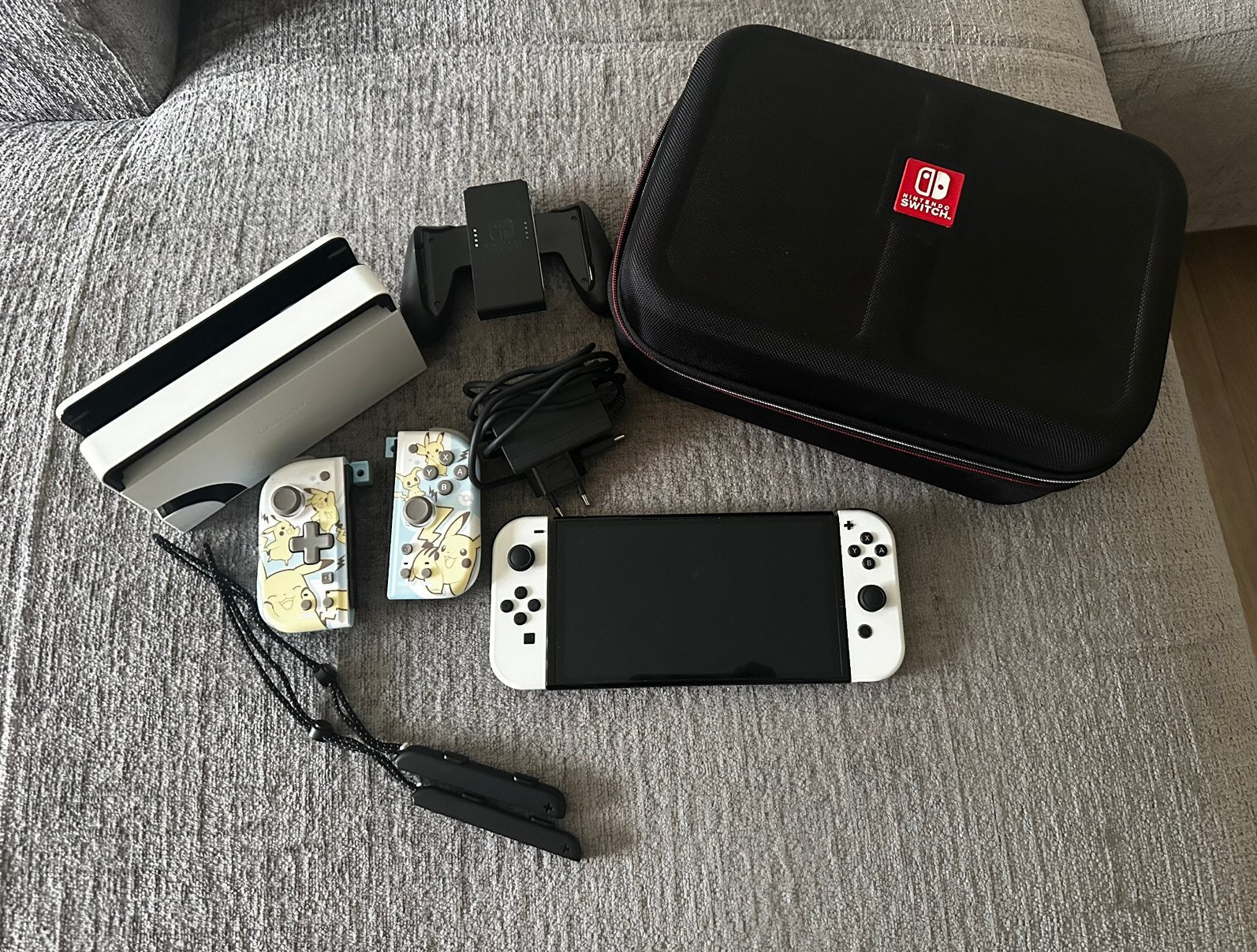 Nintendo switch Oled pakket, Games en Spelcomputers, Spelcomputers | Nintendo Switch, Ophalen, Switch OLED