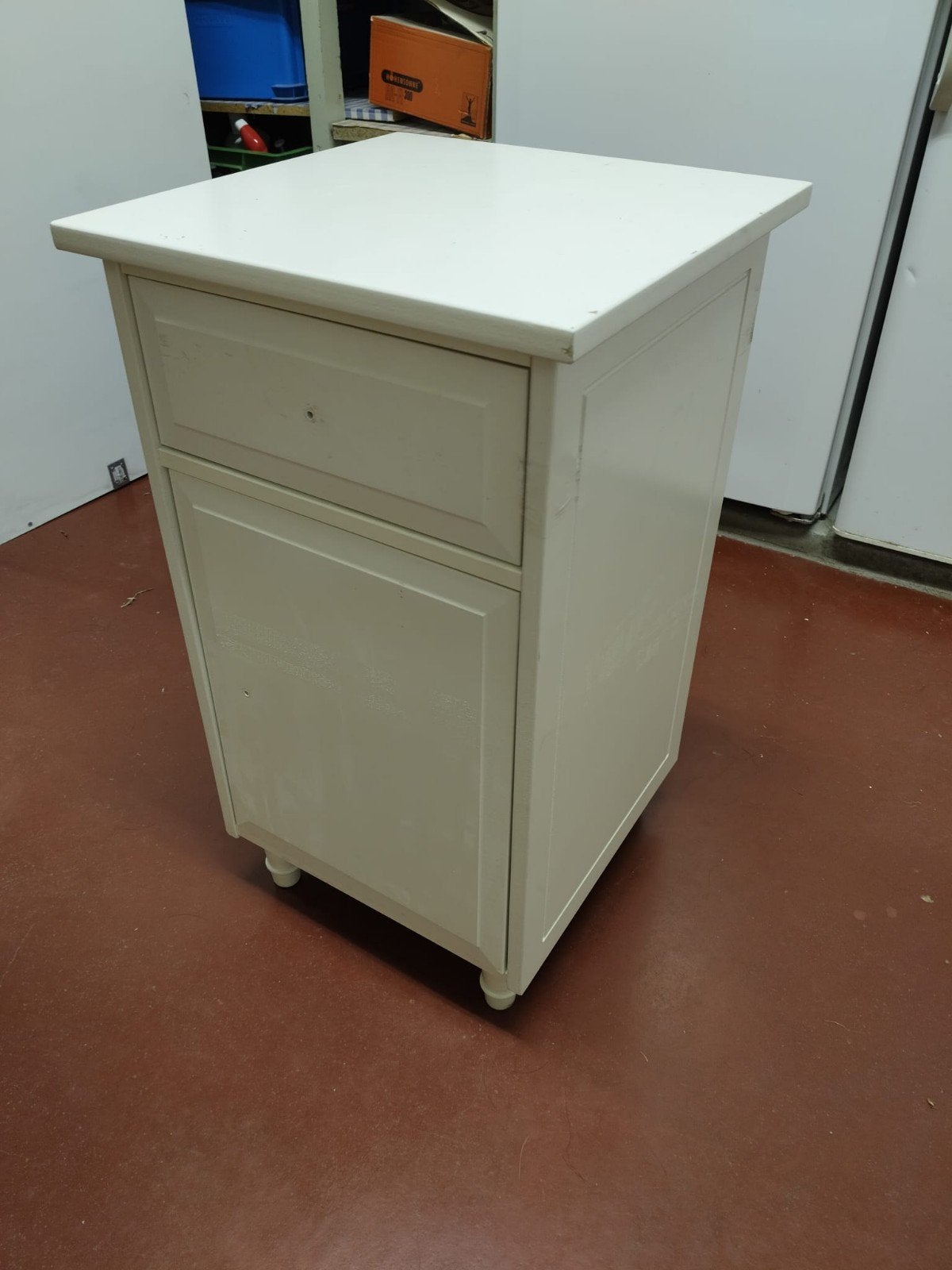 table de chevet, Maison & Meubles, 70 cm ou plus, Moins de 45 cm, Enlèvement, Utilisé