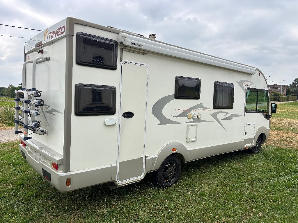 Joli Itineo SB720 sur Fiat Ducato 2.3jtd base 6 personnes, Réfrigérateur, Siège standard, Fiat, Boîte manuelle