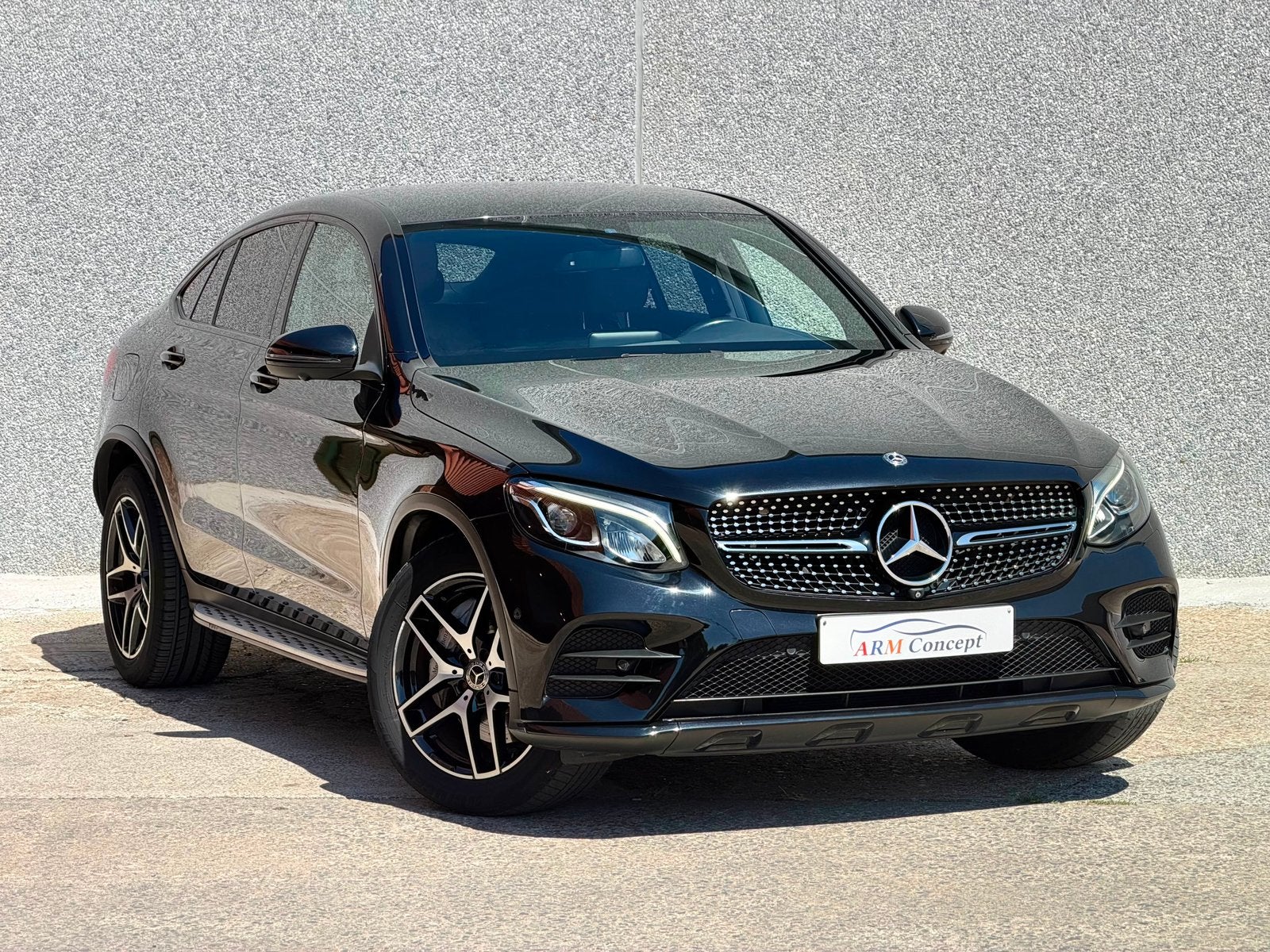 Mercedes GLC220d coupe 4 matic AMG line Garantie 12 Mois, Auto's, Mercedes-Benz, Automaat, https://public.car-pass.be/vhr/f02fd751-eadc-4b2d-9234-e4f80858ecfa