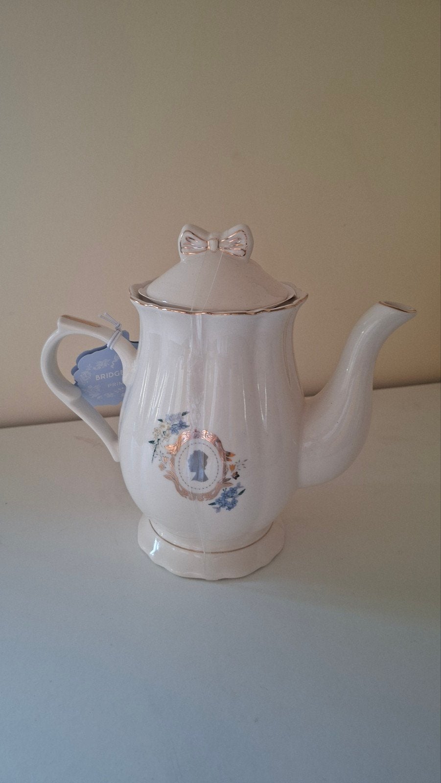 Theepot Bridgerton, Enlèvement