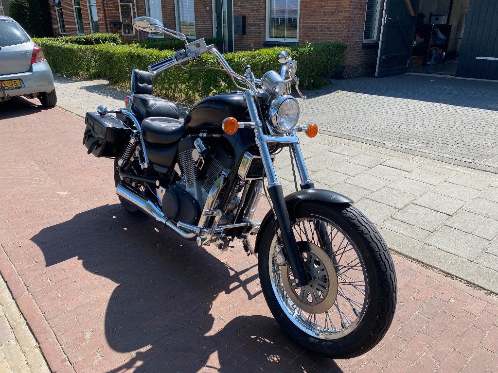 SUZUKI INTRUDER 1400 (Nederlands kenteken), Occasion, Plus de 35 kW, Chopper, 2 cylindres