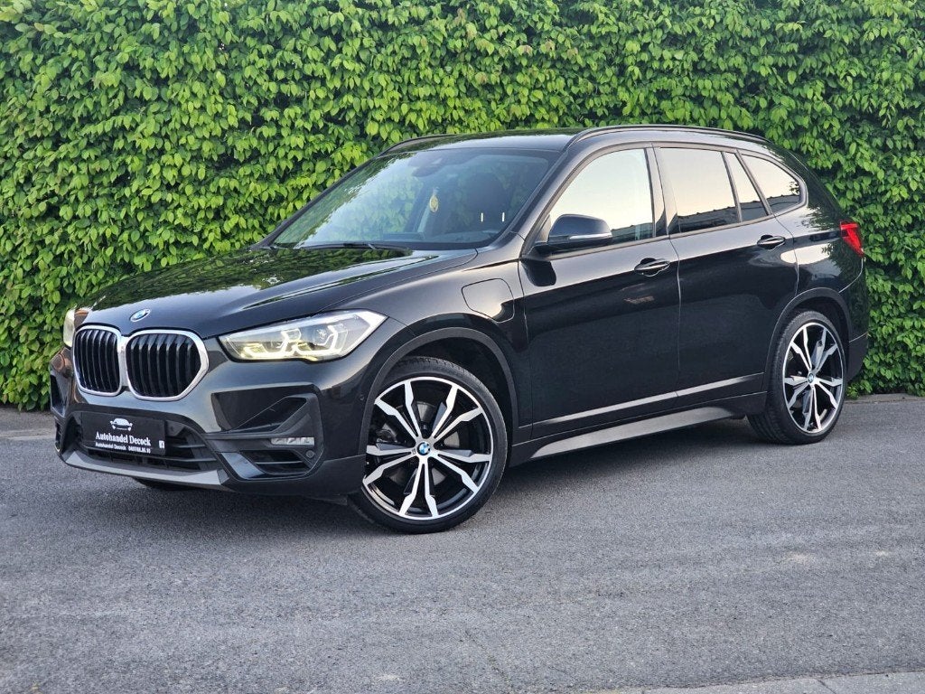 Bmw x1 1.5ia Xdrive 25e BTW | HEAD UP | LANE ASSIST, Stof, Zwart, Bedrijf, 5 zetels