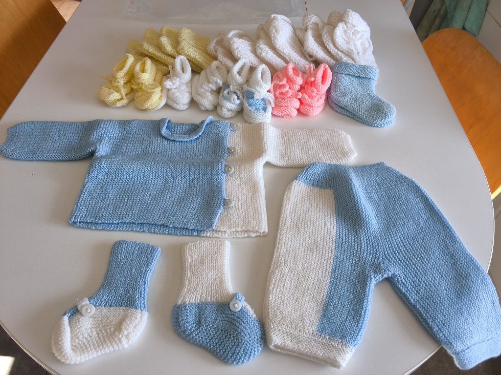 Gebreide babylakenset - set + slofjes, Kinderen en Baby's, Ophalen of Verzenden, Zo goed als nieuw