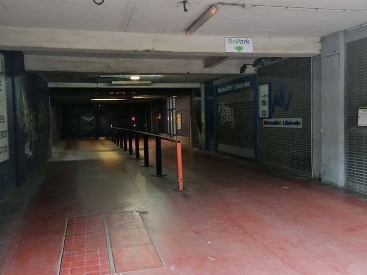 Garage LOCATION à Charleroi
