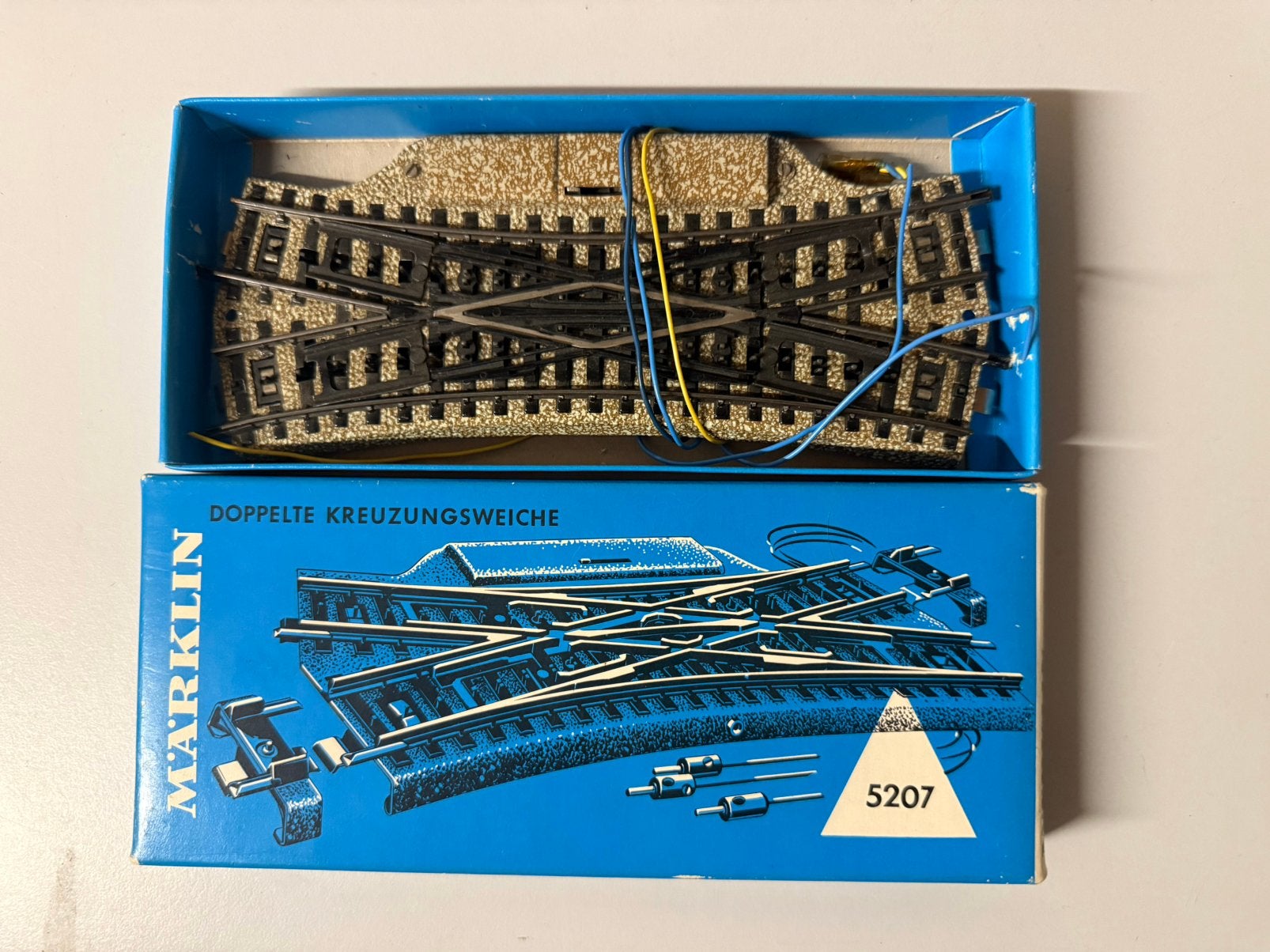 Interrupteur croisé à double rail Märklin M 5207, Enlèvement ou Envoi, Utilisé, Rails, Märklin
