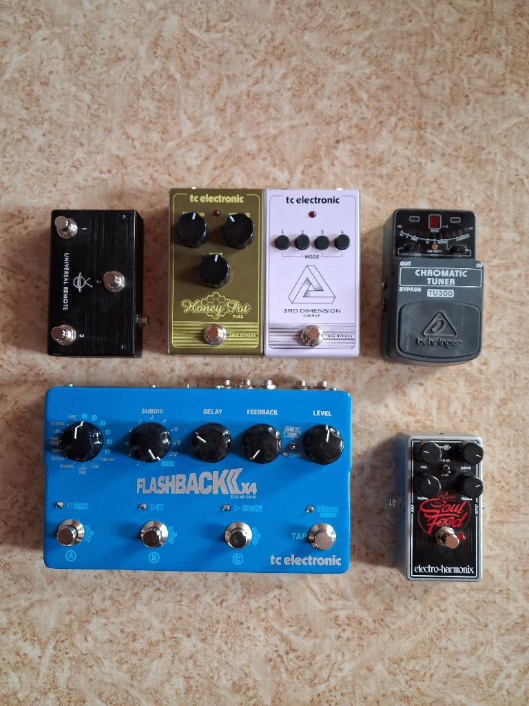 TCE Flashback 2 X4, EHX Bass Soul Food, etc..., Muziek en Instrumenten, Ophalen of Verzenden, Zo goed als nieuw, Delay of Echo
