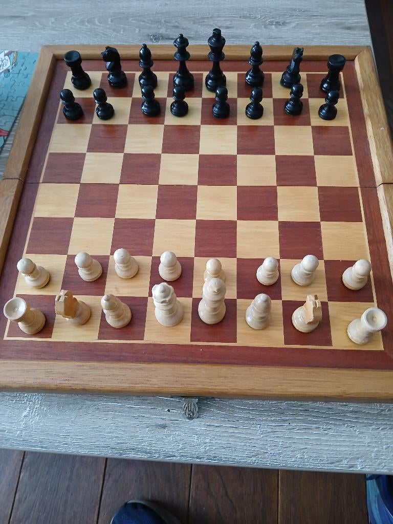 Prachtig Klassiek Houten Schaakbord (Opklapbaar), Een of twee spelers, Ophalen, Gebruikt