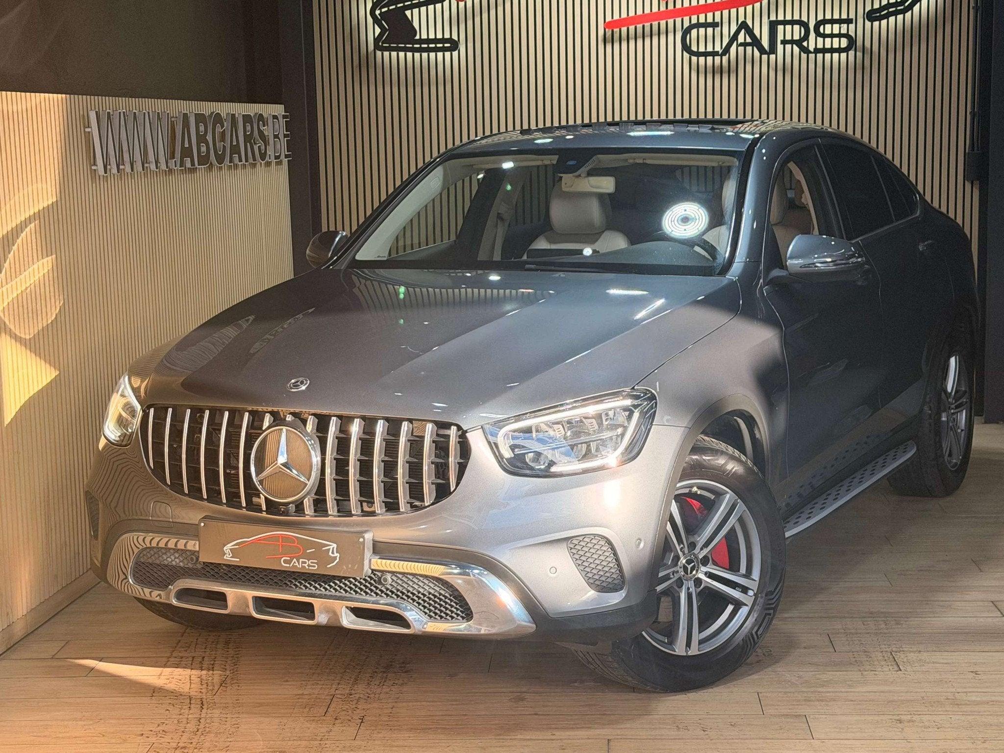 Mercedes-Benz GLC 200 4-Matic * COUPE * LOOK PACK AMG * GAR, Autos, Cuir, Argent ou Gris, 5 portes, 5 places