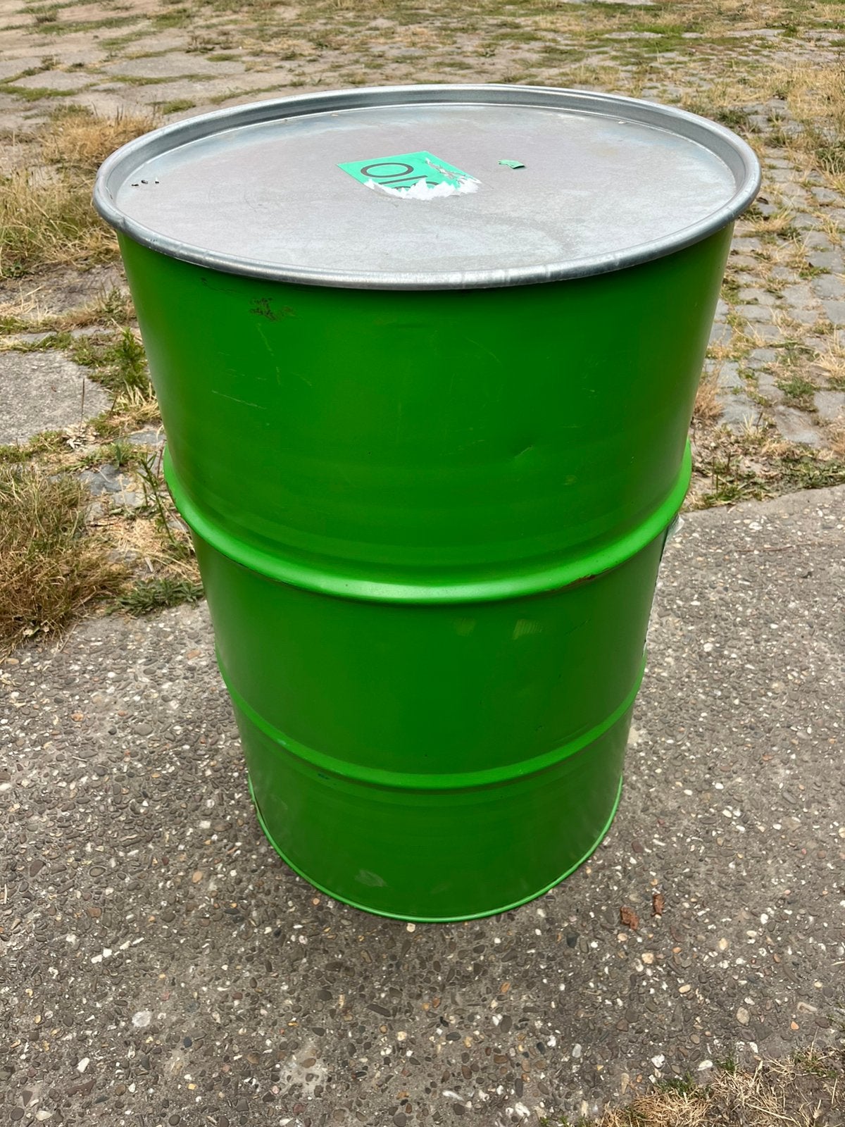 IJzeren ton met deksel, Enlèvement