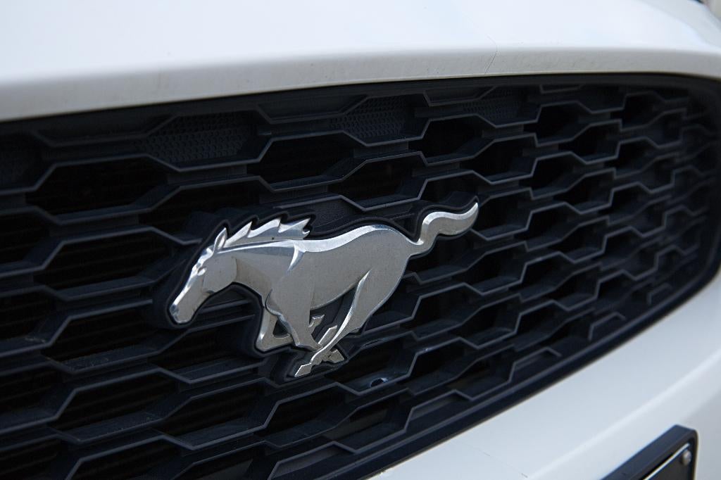 Ford Mustang V6 | 3.7i | Coupé | Automatique | Caméra, Essai à domicile, Achat, Entreprise, Entretenue par le concessionnaire