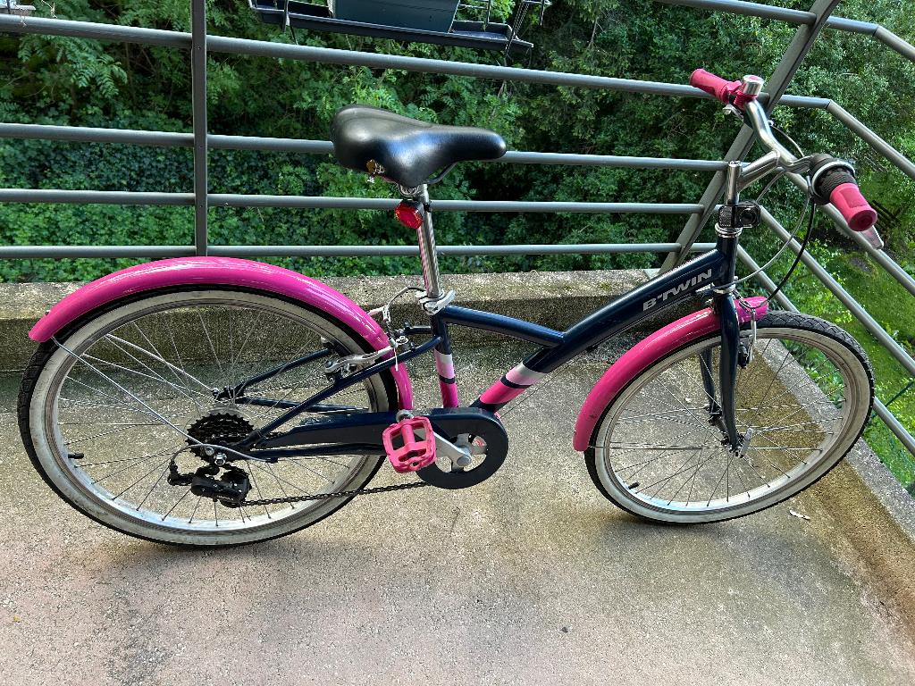 Velo 9-12 ans Btween 500 24 inch bleu, Vélos & Vélomoteurs, Vélos | Cruisers & Lowriders, Frein sur jante, B-Twin, Femmes, Acier