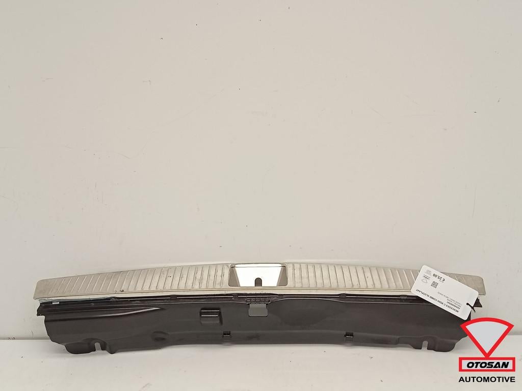 Couvercle de plaque de verrouillage combin Mercedes C W204 A, Mercedes-Benz, Utilisé, Mercedesstrasse 120
70372  Stuttgart, DE