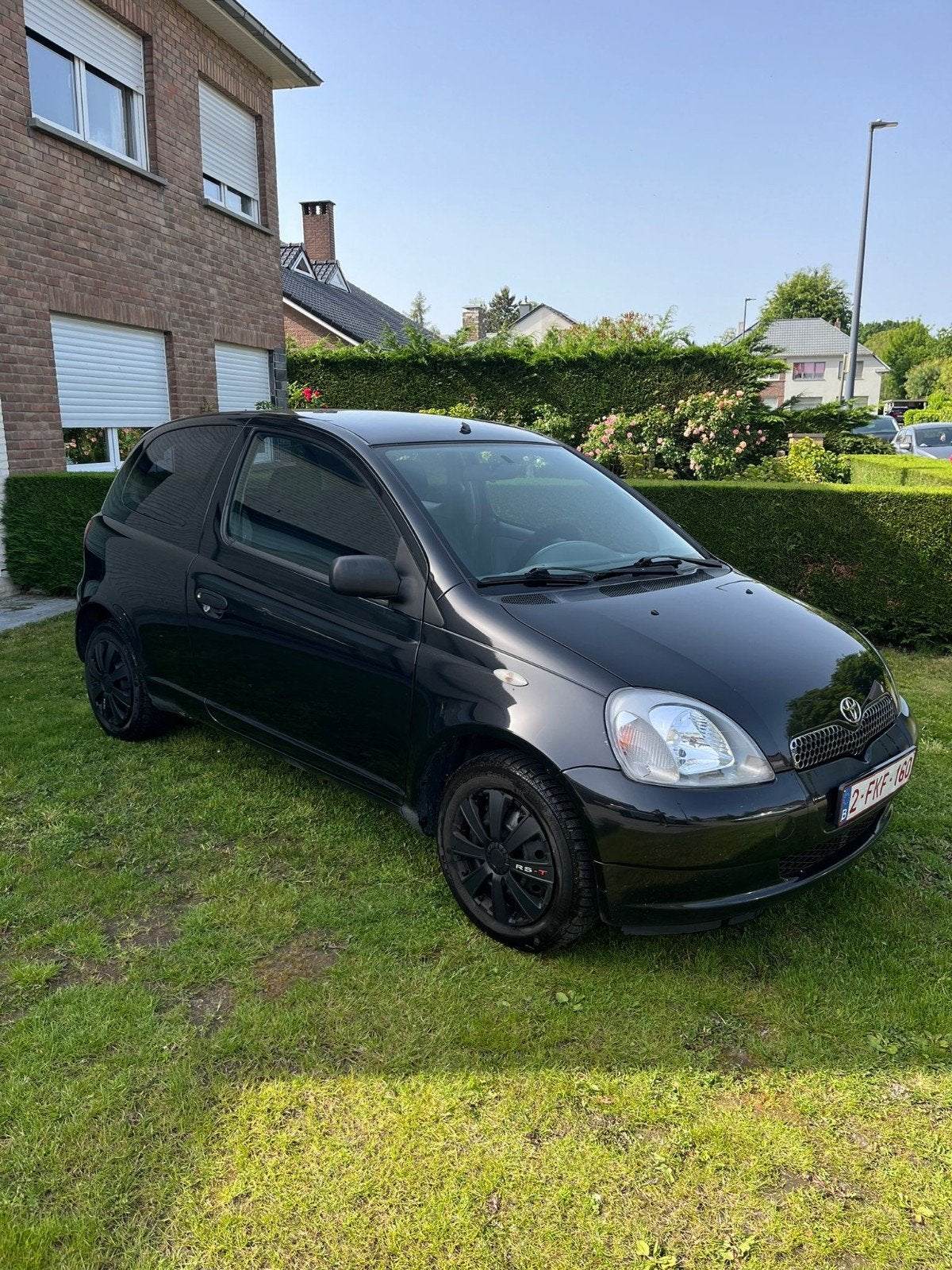 Toyota Yaris, Auto's, 1299 cc, 63 kW, Zwart, Particulier
