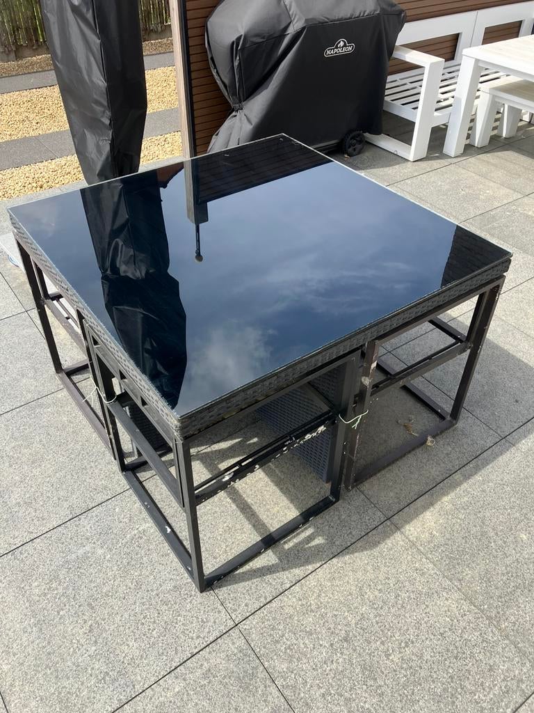 Terrastafel en stoelen voor de handige harry., Ophalen, Gebruikt, Vierkant, Glas