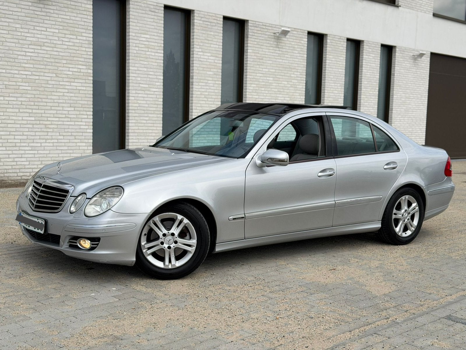 Mercedes-Benz E 200 CDI Avantgarde FaceLift Model Full Optie, Auto's, Automaat, https://public.car-pass.be/vhr/221f38c8-eec7-4073-a0ad-c1d6f2a14c6b