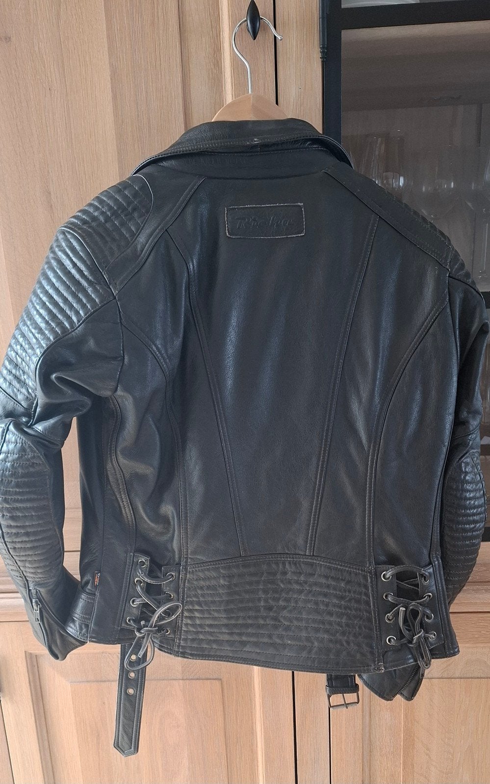 Gilet en cuir RICHA pour femme, taille 38, Enlèvement, Neuf, sans ticket, Femmes, Manteau | cuir