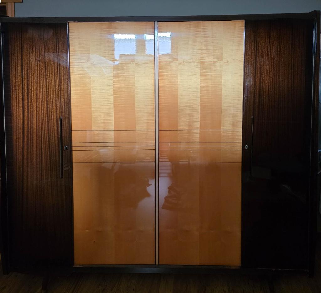 Gratis kleerkast 70's design, Ophalen, Gebruikt, Overige houtsoorten, Met deur(en)