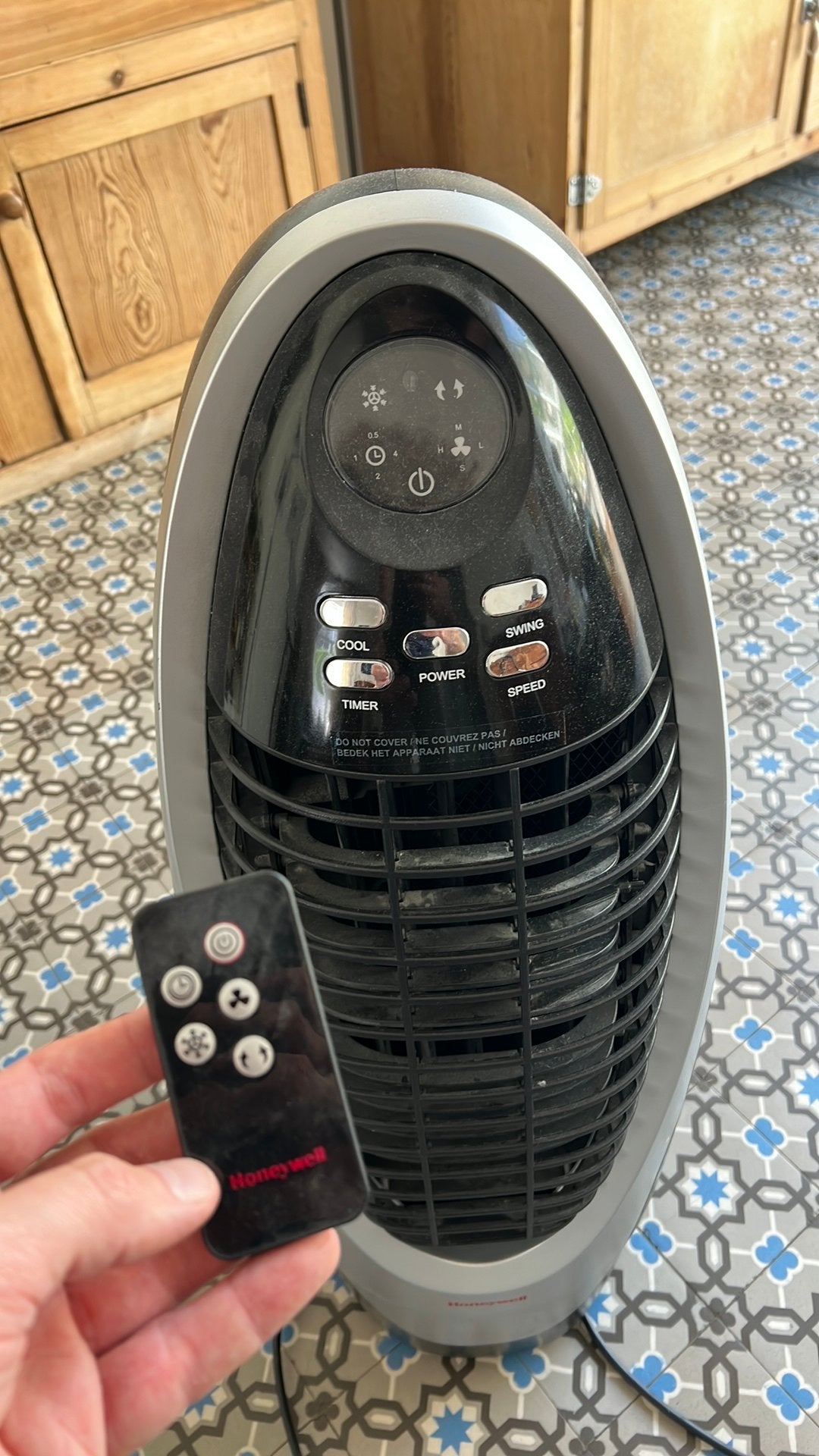 Refroidisseur d’air Honeywell CS10XE, Electroménager, Enlèvement, Ventilateur avec télécommande, Utilisé, Ventilateur tour
