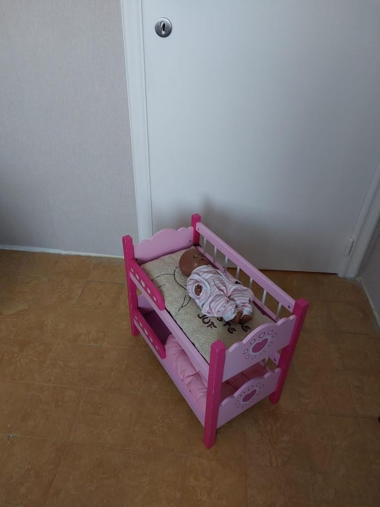 Poppenbed, Ophalen, Gebruikt, Meubelstuk of Keukentje