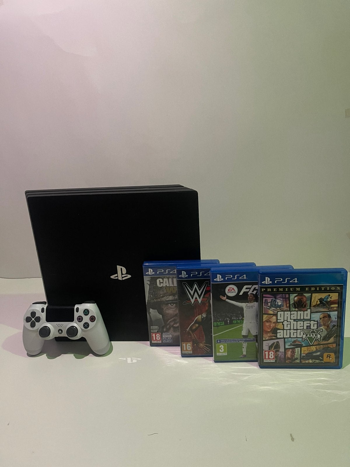 PlayStation 4 Pro 1TB +originele Sony controller + 4 games, Games en Spelcomputers, Ophalen of Verzenden, 1 TB, Met 1 controller