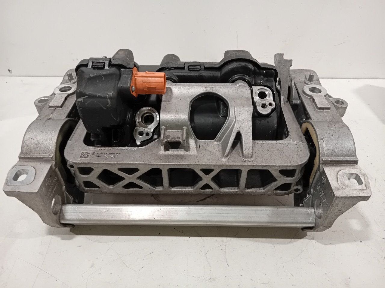 Compressor Mercedes-Benz EQ-Klasse, Onderdelen@venauto.nl, Van der Ven Autorecycling B.V., Ettenseweg 76, 4706 PB Roosendaal, The Netherlands