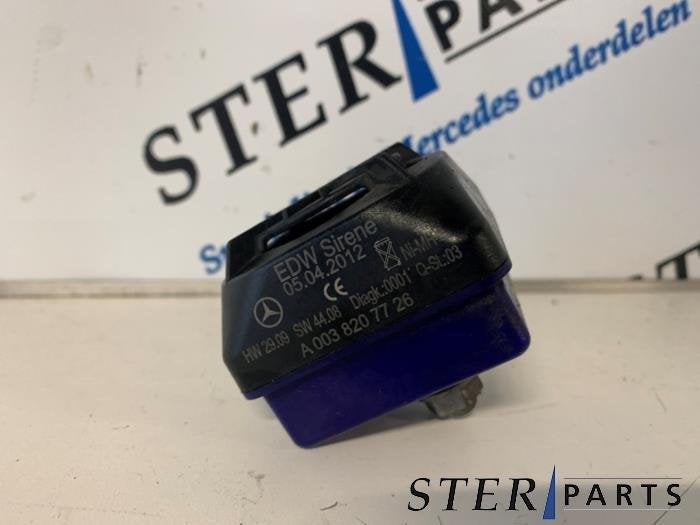 Sirène alarme d'un Mercedes E-Klasse, Autos : Pièces & Accessoires, Électronique & Câbles, Mercedes-Benz, Utilisé, 3 mois de garantie
