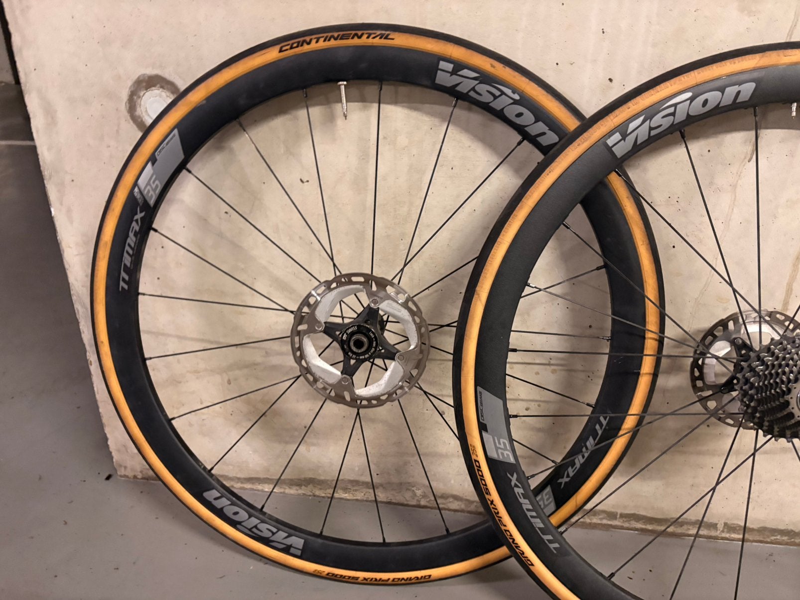 Vision TT MAX 35mm wheels disc thru axle HG/Shimano, Zo goed als nieuw, Aluminium, Racefiets, Ophalen
