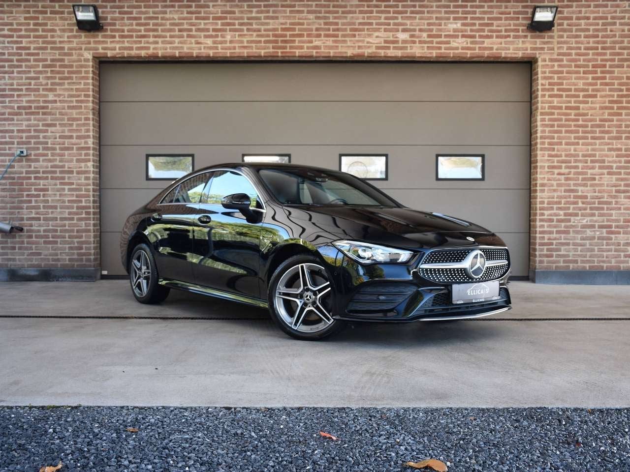 Mercedes-Benz CLA 250 E PHEV SOH 93,9% / AMG LINE / CARPLAY, 0 min, 161 kW, Zwart, 0 kg