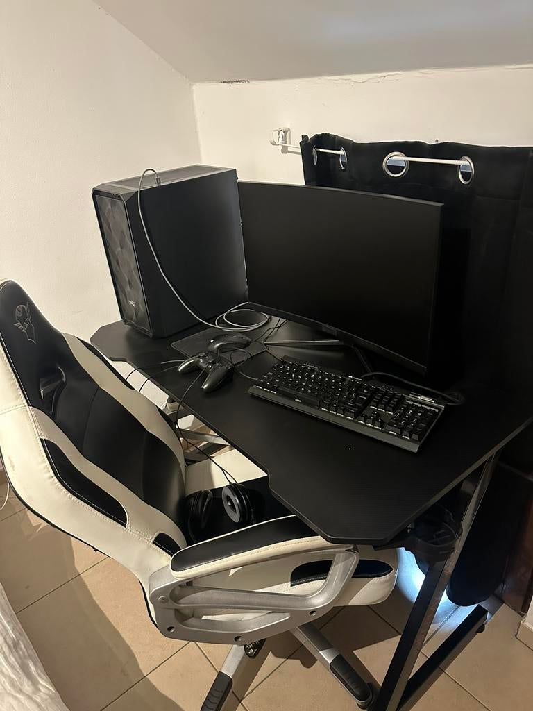 Gamen op de pc +configuratie, Computers en Software, Pc- en Netwerkkabels, Zo goed als nieuw, Ophalen of Verzenden
