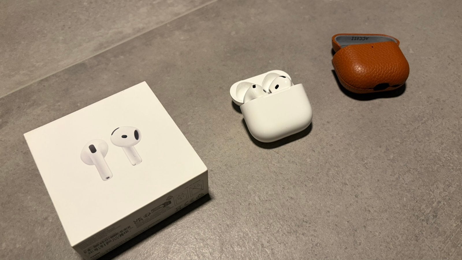 Originele Apple AirPods 4 + factuur, Handtassen en Accessoires, Ophalen of Verzenden, Zo goed als nieuw