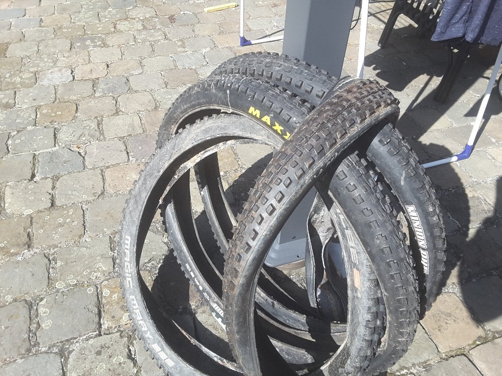 Pneus VTT 29 pouces  EN BON ETAT 5E piece, Vélos & Vélomoteurs, Enlèvement