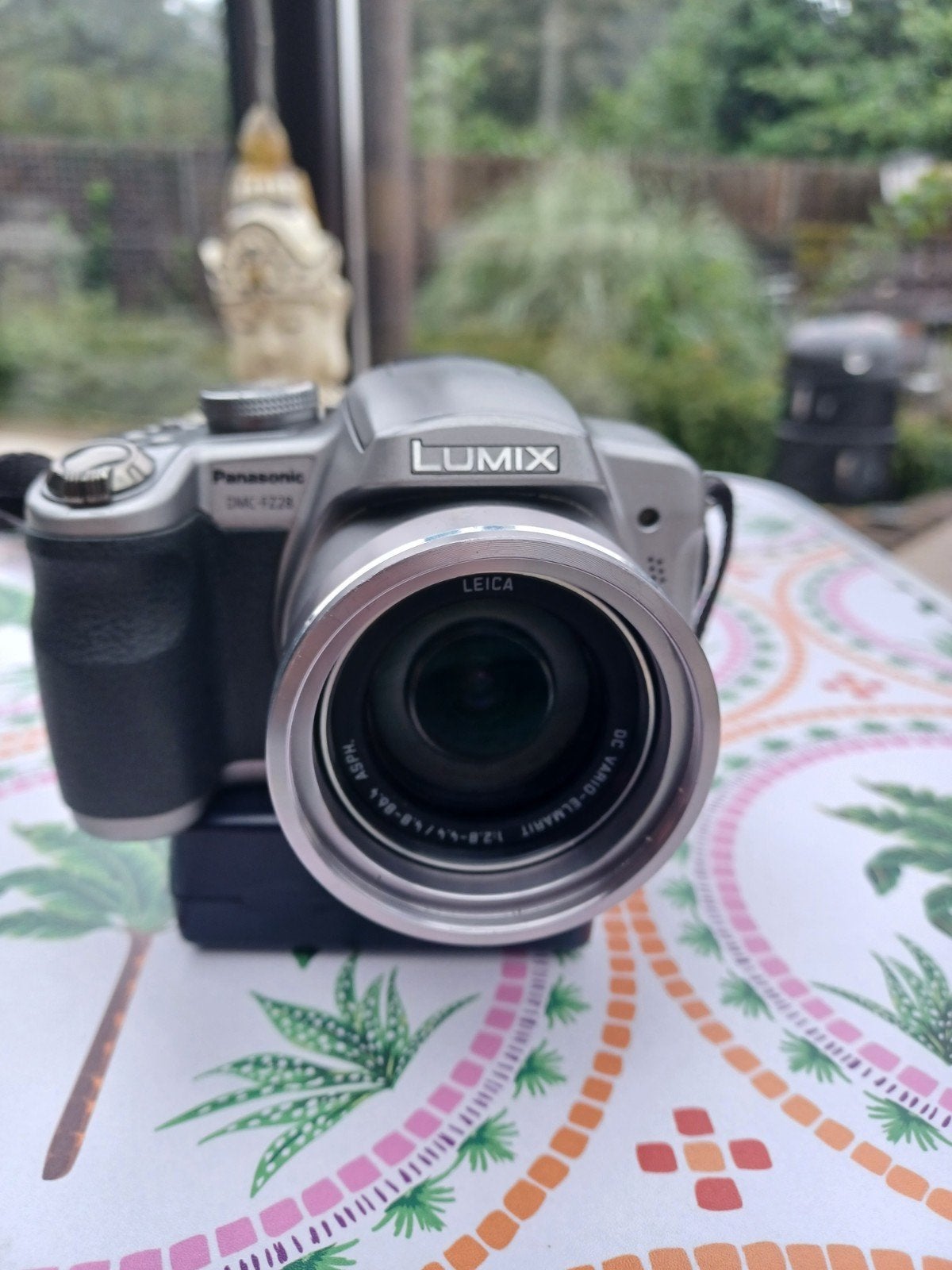 Panasonic Lumix DMC-FZ28 met toebehoren 3 batterijen, Beeldstabilisatie, Ophalen of Verzenden, Panasonic, 8 keer of meer