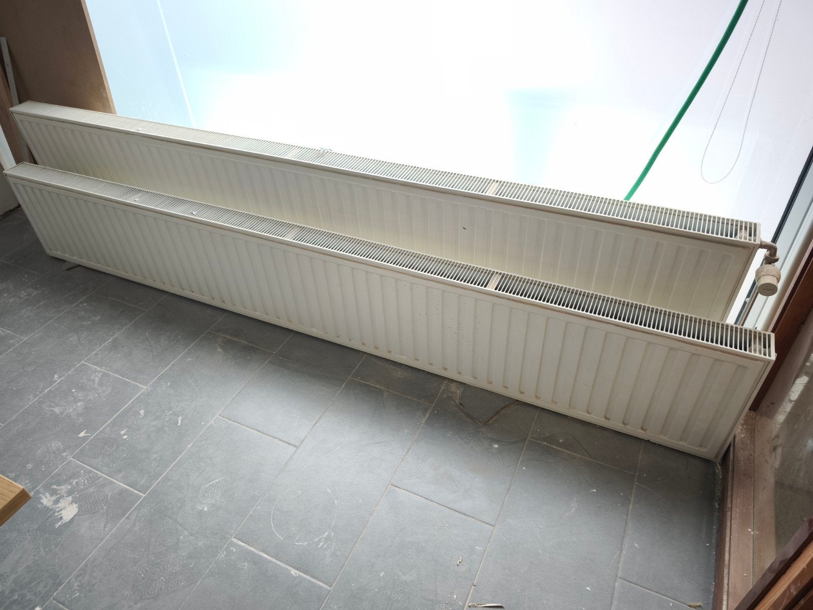 Radiateurs 270cm / 30 cm récents ( prix à l'unité), Bricolage & Construction, Enlèvement, Radiateur