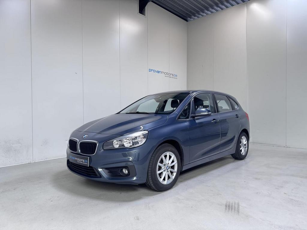 BMW 216 i Active Tourer Benzine - GPS - Airco - Topstaat!, Auto's, 0 kg, Monovolume, Euro 6, 2 Reeks