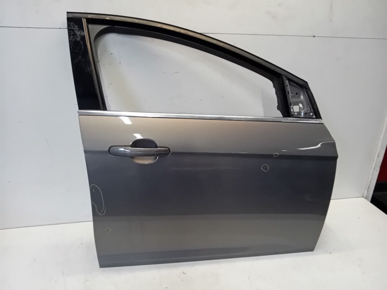 Portier rechts voor Ford Focus, Onderdelen@venauto.nl, Van der Ven Autorecycling B.V., Ettenseweg 76, 4706 PB Roosendaal, The Netherlands