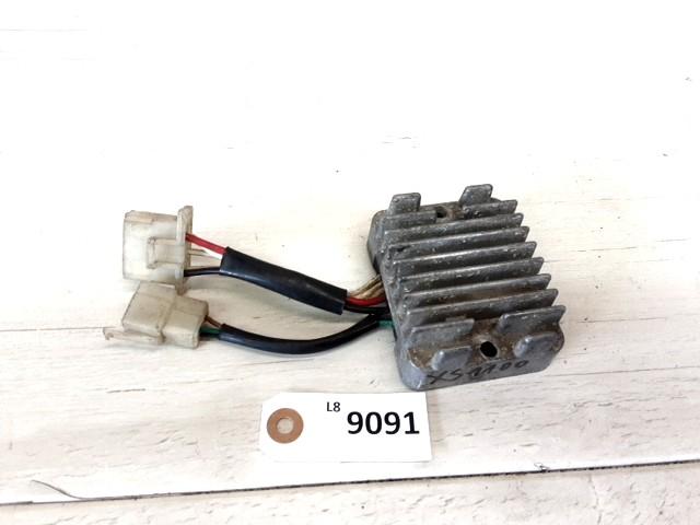XS1100 1981 - 1983 Yamaha Spanningsregelaar D1-52641, Motoren