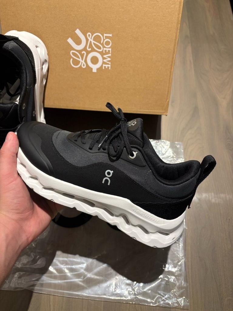 Chaussures On cloud x Loewe, Vêtements | Hommes, Chaussures, Neuf, Enlèvement ou Envoi, Chaussures de sport, Noir