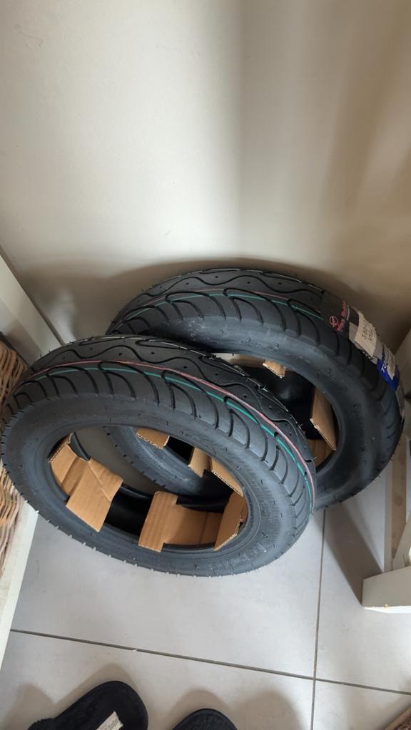 2 stuks Banden voor scooter 3.50x10, Ophalen, Zo goed als nieuw