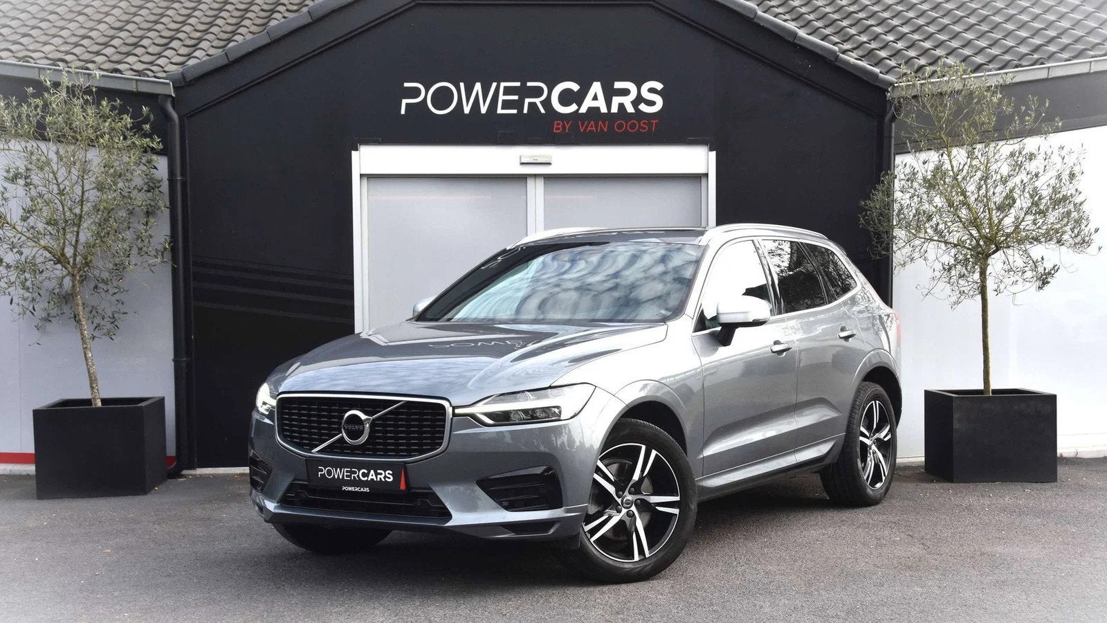 Volvo XC60 T5 AWD R-Design | Pano | Camera | Trekhaak, Auto's, Automaat, 173 g/km, 4 cilinders, 1969 cc