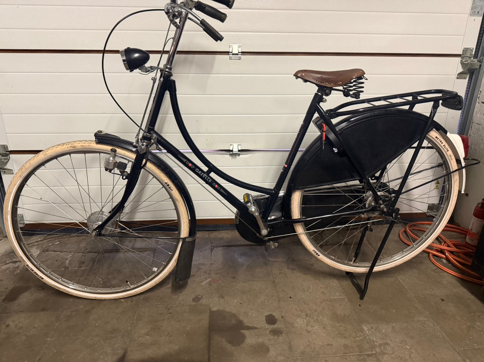 Omafiets Gazelle populair 28 inch 57cm, Fietsen en Brommers, Fietsen | Dames | Omafietsen, Ophalen, Versnellingen, 56 cm of meer
