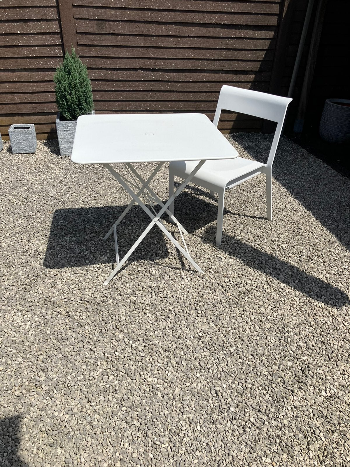 Table de jardin blanche et chaise Fermob, Enlèvement, Comme neuf, Table de camping