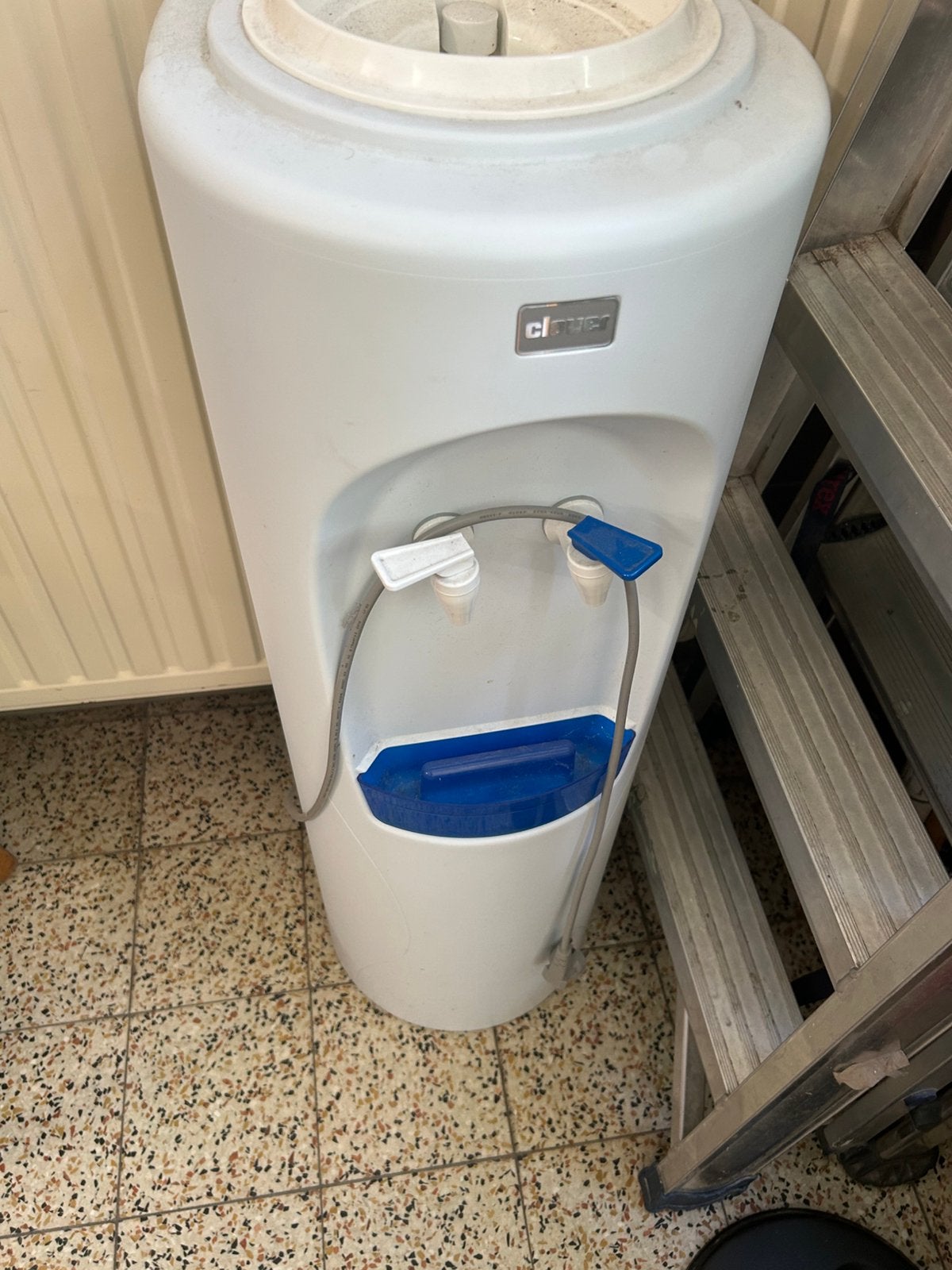 Te koop elektrische drinkwaterfonteinen, Ophalen, Zo goed als nieuw